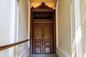 коммерческая по адресу Верхратского ул., 5