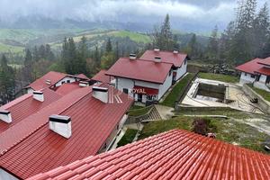 коммерческая по адресу бугель Магура, 3