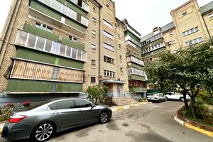 квартира по адресу Українська ул., 82