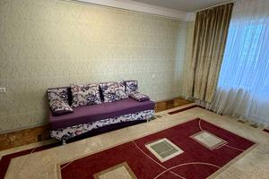 квартира за адресою Шкільна вул. (Героїв Сталінграда), 40