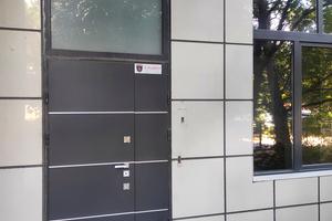 комерційна за адресою Одеса, Літературна вул., 12