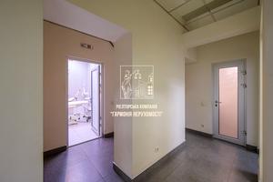 коммерческая по адресу Жюля Верна бульв. (Ромена Роллана), 4