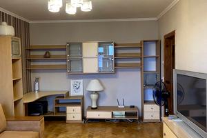 квартира за адресою Ревуцького вул., 44