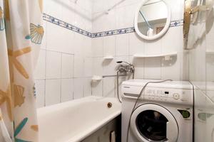 квартира за адресою Космонавтів вул., 12