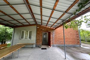 будинок за адресою Центральна, 4