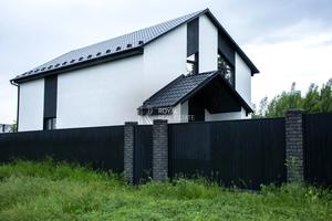 будинок за адресою с. Зазим'я, Квітнева вул.