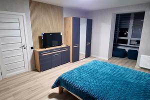квартира по адресу Домбровського ул., 3