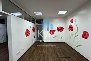 комерційна за адресою Басейна вул., 7