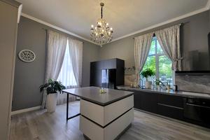 дом по адресу зарічна, 42