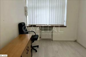 комерційна за адресою Шовковична вул., 5