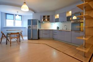 квартира за адресою Миколи Амосова вул., 4
