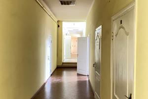 комерційна за адресою Петра Григоренка вул. (Виставочна), 2а