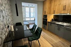 квартира по адресу Домбровського ул., 3