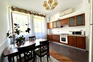 квартира за адресою Докучаєвський пров., 4
