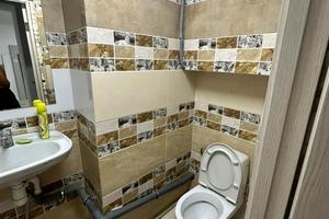 комерційна за адресою Джона Ленона вул., 37
