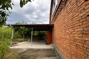 будинок за адресою Центральна, 4