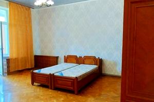 квартира за адресою Лазаряна вул., 1