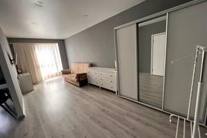 квартира за адресою Набережна Перемоги вул., 112-Д