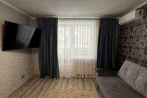 квартира за адресою Михайла Лушпи просп., 2/1