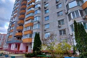 коммерческая по адресу Анны Ахматовой , 35а