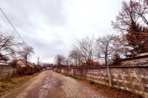 участок по адресу Зелена, 1