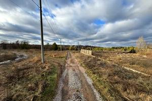 участок по адресу Лесі Українки