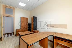 комерційна за адресою Саксаганського вул., 67