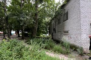 комерційна за адресою Героїв Десантників вул., 15