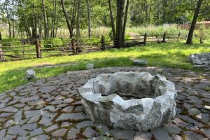 комерційна за адресою Київська вул., 5