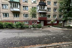 комерційна за адресою Старокиївська вул., 5
