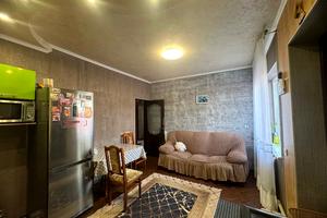 дом по адресу линия 8-го Марта 1-ая ул., 10 а