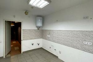 комерційна за адресою Польова, 57