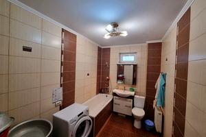 будинок за адресою Івасюка