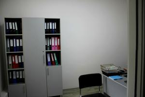 комерційна за адресою Чорновола вул., 136