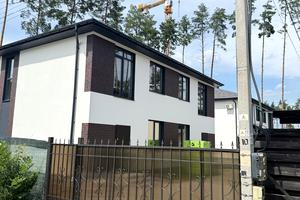 будинок за адресою Патріотів