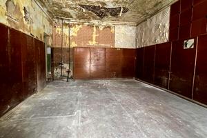 комерційна за адресою Москалівська вул. (Жовтневої Революції), 30
