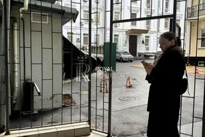 комерційна за адресою Музейний пров., 2В
