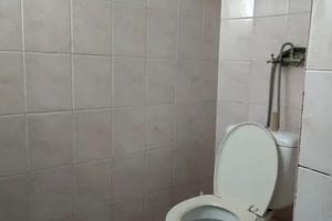 комерційна за адресою Васильківська вул., 42