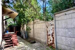 комерційна за адресою Січових Стрільців вул. (Артема), 127
