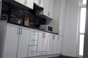 квартира за адресою Білогірська вул., 18