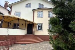 будинок за адресою Купріна вул.