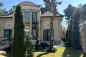 будинок за адресою Горіхова вул., 7