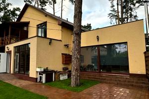 будинок за адресою Революції Гідності вул. (Революції)