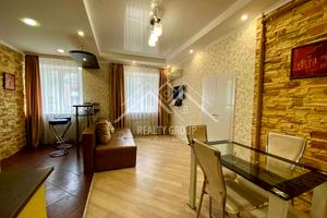 квартира за адресою Соборності вул. (Косіора), 10