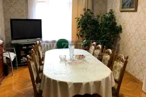 будинок за адресою Лугова