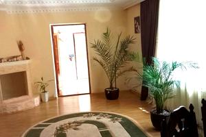 будинок за адресою Незалежності вул.