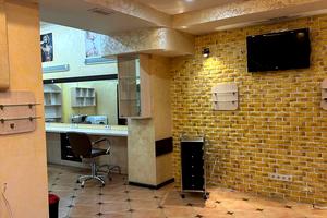 комерційна за адресою Подільська вул., 175