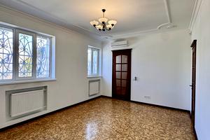 комерційна за адресою Дарвіна вул., 6
