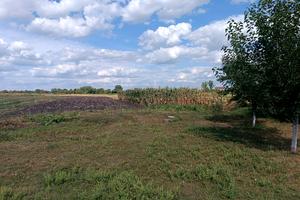участок по адресу Першотравнева