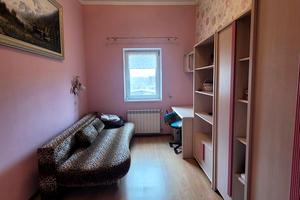 будинок за адресою Центральна вул.